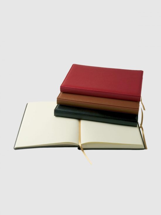 Libro de firmas con cubiertas de piel